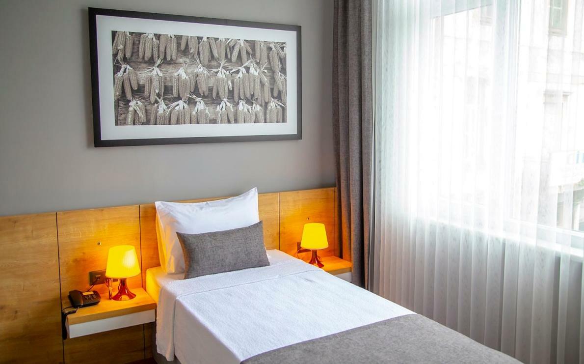 Uzer Otel ทรับซอน ภายนอก รูปภาพ