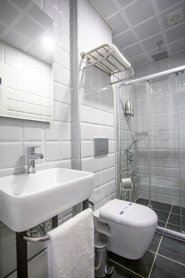 Uzer Otel ทรับซอน ภายนอก รูปภาพ
